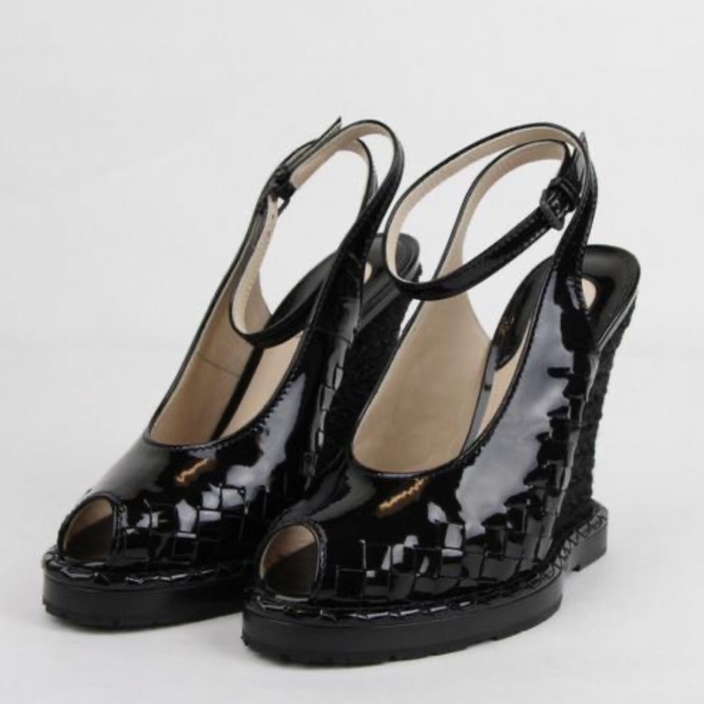Worn Once: Bottega Veneta Black Patent & Straw Wedge Sandals